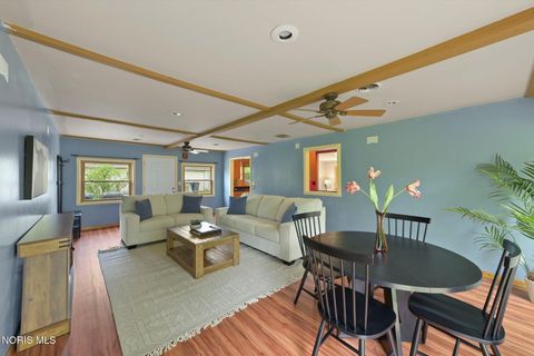 Tiny photo for 113 Heilman Avenue, Perrysburg, OH 43551 (MLS # 10007446)