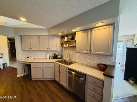 Tiny photo for 1911 Willow Bay Drive, Defiance, OH 43512 (MLS # 10005485)