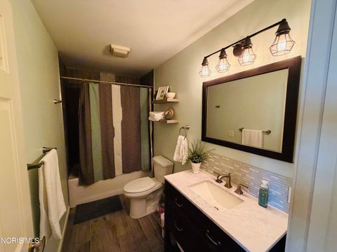 Tiny photo for 1911 Willow Bay Drive, Defiance, OH 43512 (MLS # 10005485)