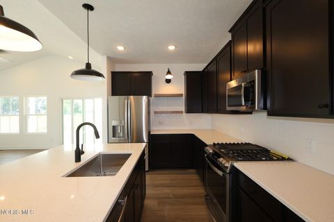 Tiny photo for 7747 Hank Drive, Holland, OH 43528 (MLS # 10009588)