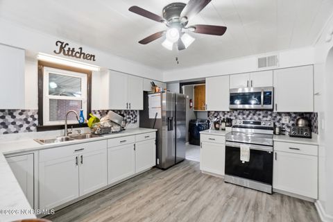 Tiny photo for 146 Clifton Avenue, Findlay, OH 45840 (MLS # 10002975)