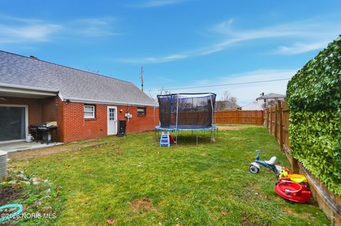 Tiny photo for 146 Clifton Avenue, Findlay, OH 45840 (MLS # 10002975)