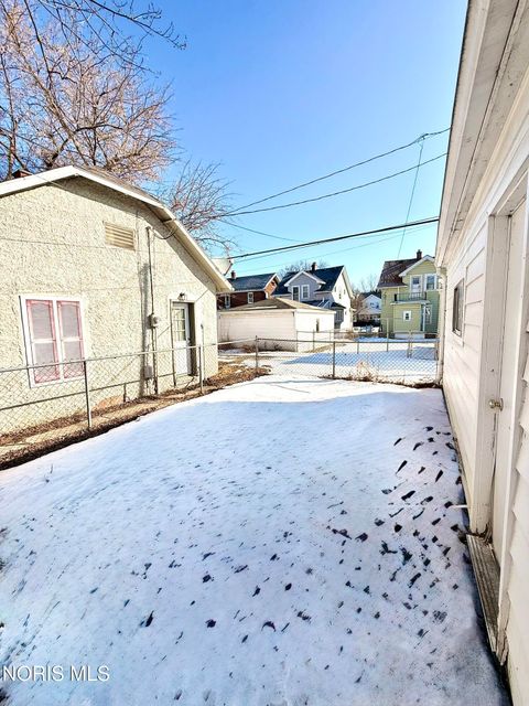 Tiny photo for 829 Ogden Avenue, Toledo, OH 43609 (MLS # 10004157)