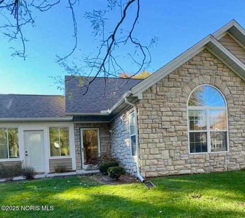 Photo of 2235 Whispering Pines Drive, Toledo, OH 43617 (MLS # 10001948)