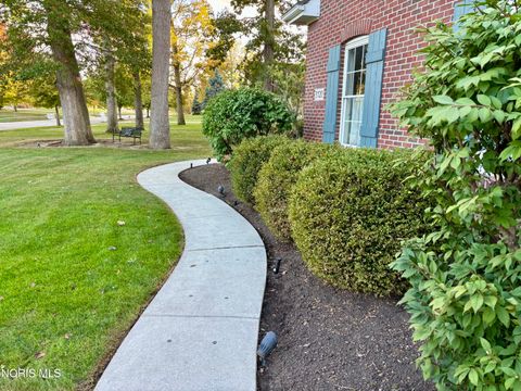 Tiny photo for 3120 Lexington Glen Boulevard, Monclova, OH 43542 (MLS # 10006438)