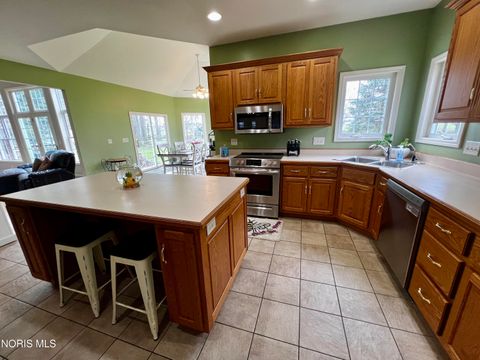 Tiny photo for 3120 Lexington Glen Boulevard, Monclova, OH 43542 (MLS # 10006438)