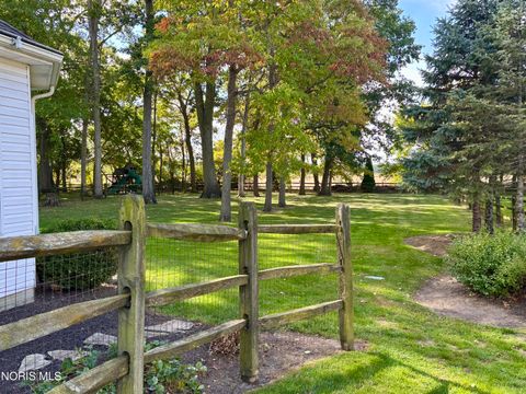 Tiny photo for 3120 Lexington Glen Boulevard, Monclova, OH 43542 (MLS # 10006438)