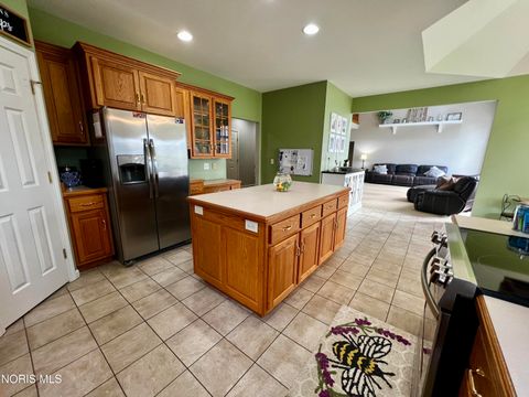 Tiny photo for 3120 Lexington Glen Boulevard, Monclova, OH 43542 (MLS # 10006438)