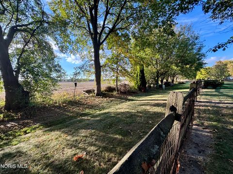 Tiny photo for 3120 Lexington Glen Boulevard, Monclova, OH 43542 (MLS # 10006438)