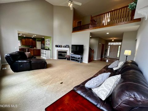 Tiny photo for 3120 Lexington Glen Boulevard, Monclova, OH 43542 (MLS # 10006438)