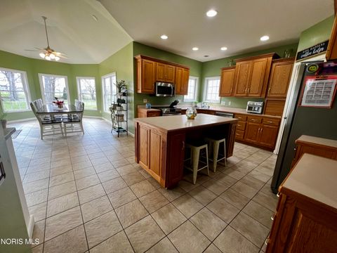 Tiny photo for 3120 Lexington Glen Boulevard, Monclova, OH 43542 (MLS # 10006438)