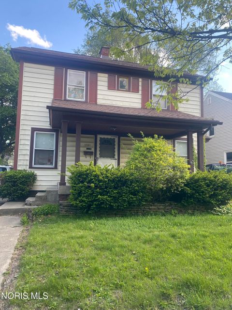 Photo of 2331 Berdan Avenue, Toledo, OH 43613 (MLS # 10007575)