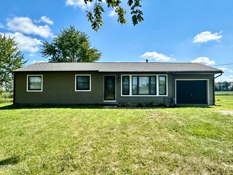 Homes For Sale - 9450 Rudolph Road<br/> Wood County, Rudolph, OH 43462