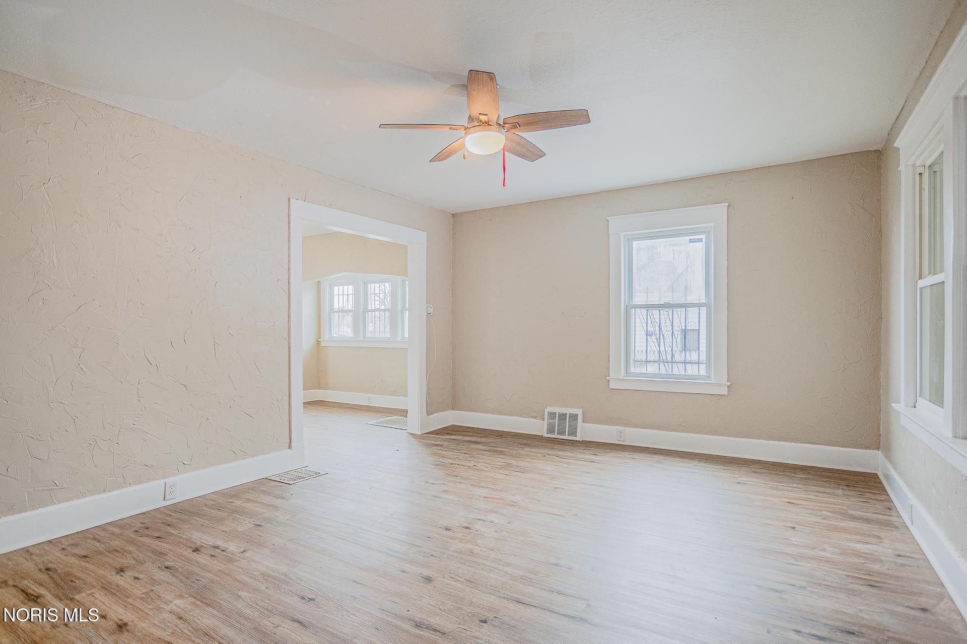 1110 Montrose Avenue