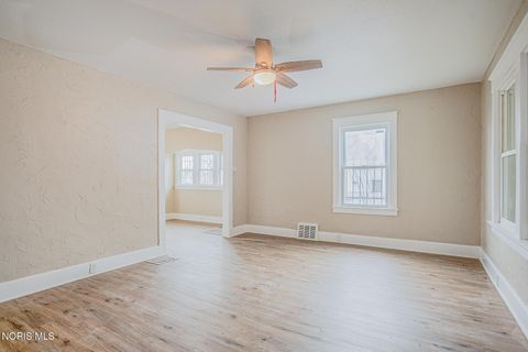 Tiny photo for 1110 Montrose Avenue, Toledo, OH 43607 (MLS # 10007838)
