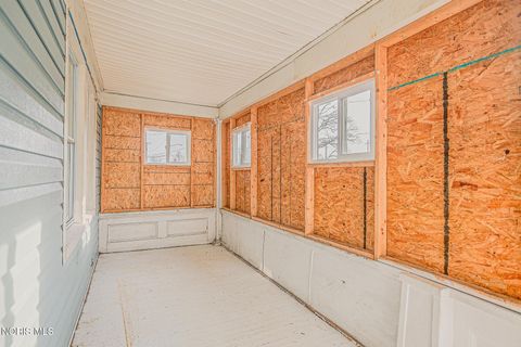 Tiny photo for 1110 Montrose Avenue, Toledo, OH 43607 (MLS # 10007838)