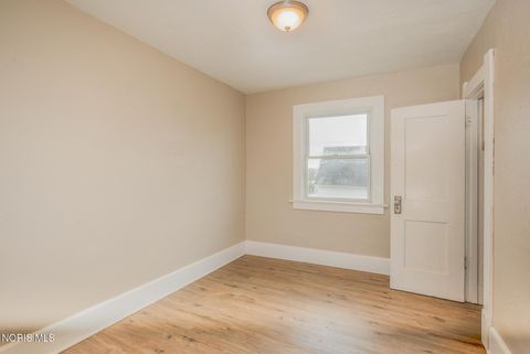 Tiny photo for 1110 Montrose Avenue, Toledo, OH 43607 (MLS # 10007838)