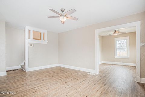 Tiny photo for 1110 Montrose Avenue, Toledo, OH 43607 (MLS # 10007838)