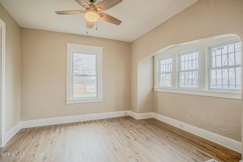 Tiny photo for 1110 Montrose Avenue, Toledo, OH 43607 (MLS # 10007838)