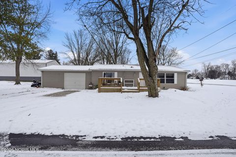 Photo of 200 S Garrett Street, Nevada, OH 44849 (MLS # 10002737)
