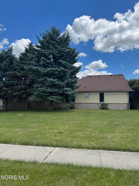 Tiny photo for 4213 Pearson Parkway, Oregon, OH 43616 (MLS # 10009776)