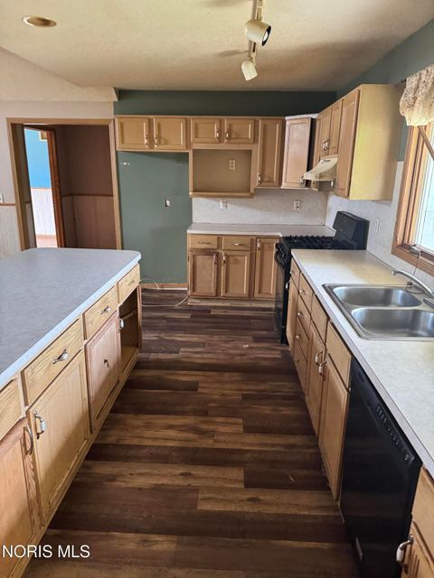 Tiny photo for 4213 Pearson Parkway, Oregon, OH 43616 (MLS # 10009776)