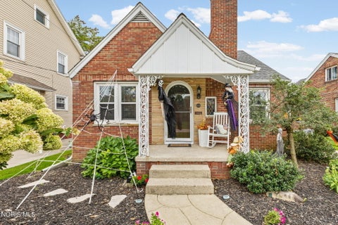 Tiny photo for 405 Eagle Point Road, Rossford, OH 43460 (MLS # 10013751)