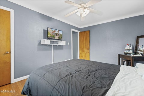 Tiny photo for 405 Eagle Point Road, Rossford, OH 43460 (MLS # 10013751)