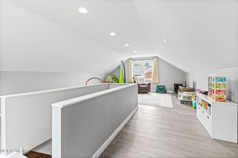 Tiny photo for 405 Eagle Point Road, Rossford, OH 43460 (MLS # 10013751)