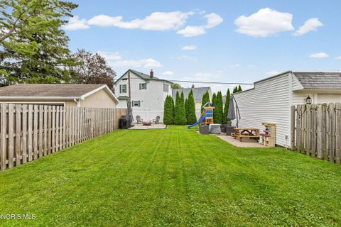 Tiny photo for 405 Eagle Point Road, Rossford, OH 43460 (MLS # 10013751)