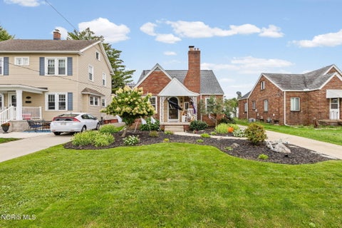 Photo of 405 Eagle Point Road, Rossford, OH 43460 (MLS # 10013751)