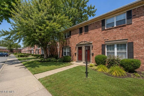 Tiny photo for 6524 Cornwall Court, Sylvania, OH 43560 (MLS # 10010174)