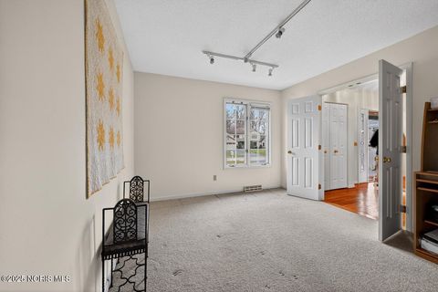 Tiny photo for 4414 Todd Drive, Sylvania, OH 43560 (MLS # 10002533)