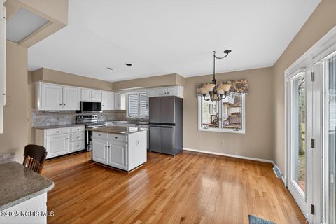 Tiny photo for 4414 Todd Drive, Sylvania, OH 43560 (MLS # 10002533)