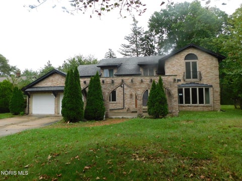 Photo of 2401 Karendale Drive, Toledo, OH 43614 (MLS # 10013718)