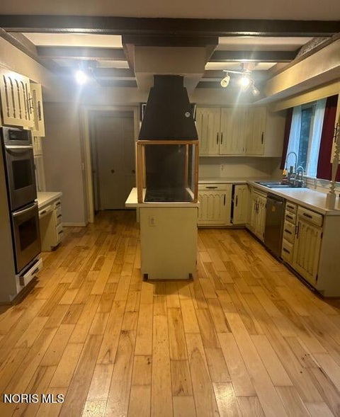 Tiny photo for 2401 Karendale Drive, Toledo, OH 43614 (MLS # 10013718)