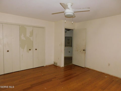 Tiny photo for 2401 Karendale Drive, Toledo, OH 43614 (MLS # 10013718)