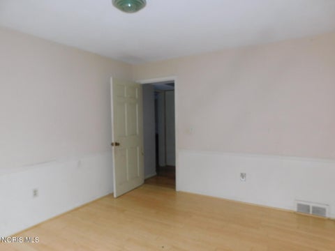 Tiny photo for 2401 Karendale Drive, Toledo, OH 43614 (MLS # 10013718)