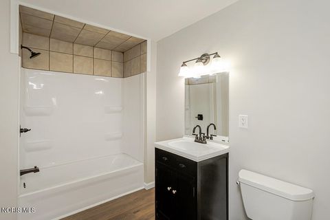 Tiny photo for 509 Dover Place, Toledo, OH 43605 (MLS # 10004093)