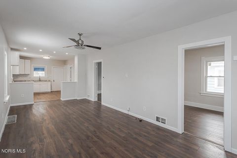 Tiny photo for 509 Dover Place, Toledo, OH 43605 (MLS # 10004093)