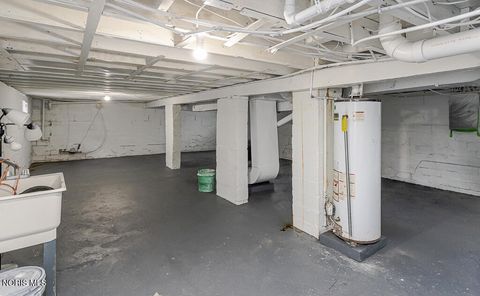 Tiny photo for 509 Dover Place, Toledo, OH 43605 (MLS # 10004093)