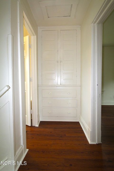 Tiny photo for 1146 Walbridge Avenue, Toledo, OH 43609 (MLS # 10007096)
