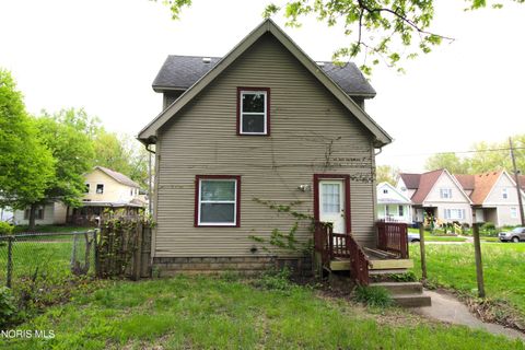 Tiny photo for 1146 Walbridge Avenue, Toledo, OH 43609 (MLS # 10007096)