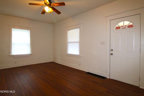 Tiny photo for 1146 Walbridge Avenue, Toledo, OH 43609 (MLS # 10007096)