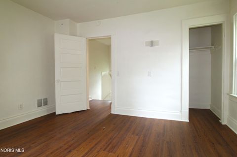 Tiny photo for 1146 Walbridge Avenue, Toledo, OH 43609 (MLS # 10007096)