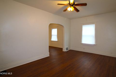 Tiny photo for 1146 Walbridge Avenue, Toledo, OH 43609 (MLS # 10007096)