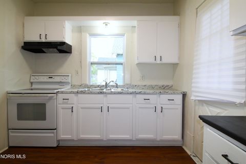 Tiny photo for 1146 Walbridge Avenue, Toledo, OH 43609 (MLS # 10007096)