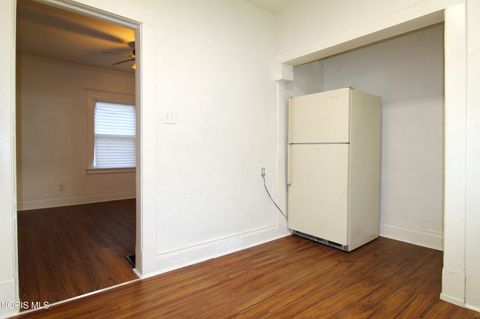 Tiny photo for 1146 Walbridge Avenue, Toledo, OH 43609 (MLS # 10007096)