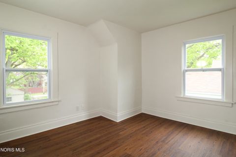 Tiny photo for 1146 Walbridge Avenue, Toledo, OH 43609 (MLS # 10007096)