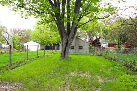 Tiny photo for 1146 Walbridge Avenue, Toledo, OH 43609 (MLS # 10007096)